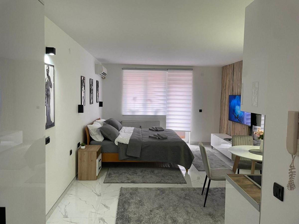 Apartman Afrodita Lux 1 Ni Exterior foto